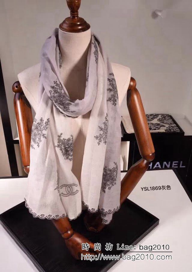 CHANEL香奈兒 2018專櫃原版手工吊染真絲羊毛刺繡長圍巾 YSM1869 LLWJ7408